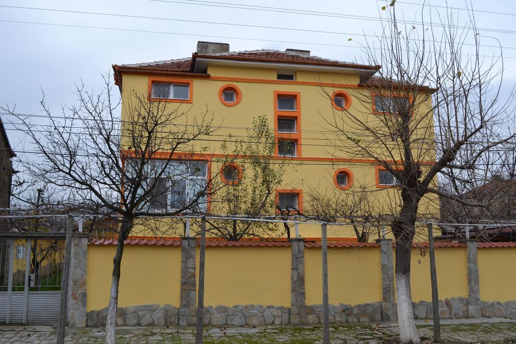 Marinovata Kashta Guest House Veliki Preslav Ngoại thất bức ảnh