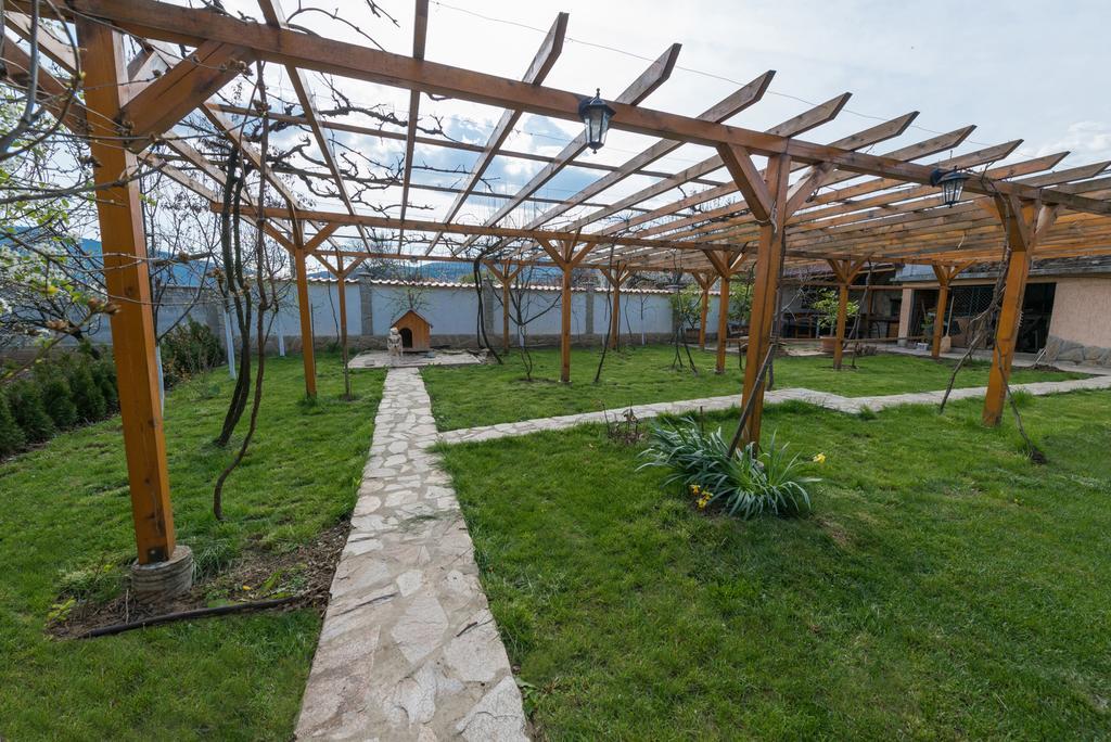 Marinovata Kashta Guest House Veliki Preslav Ngoại thất bức ảnh