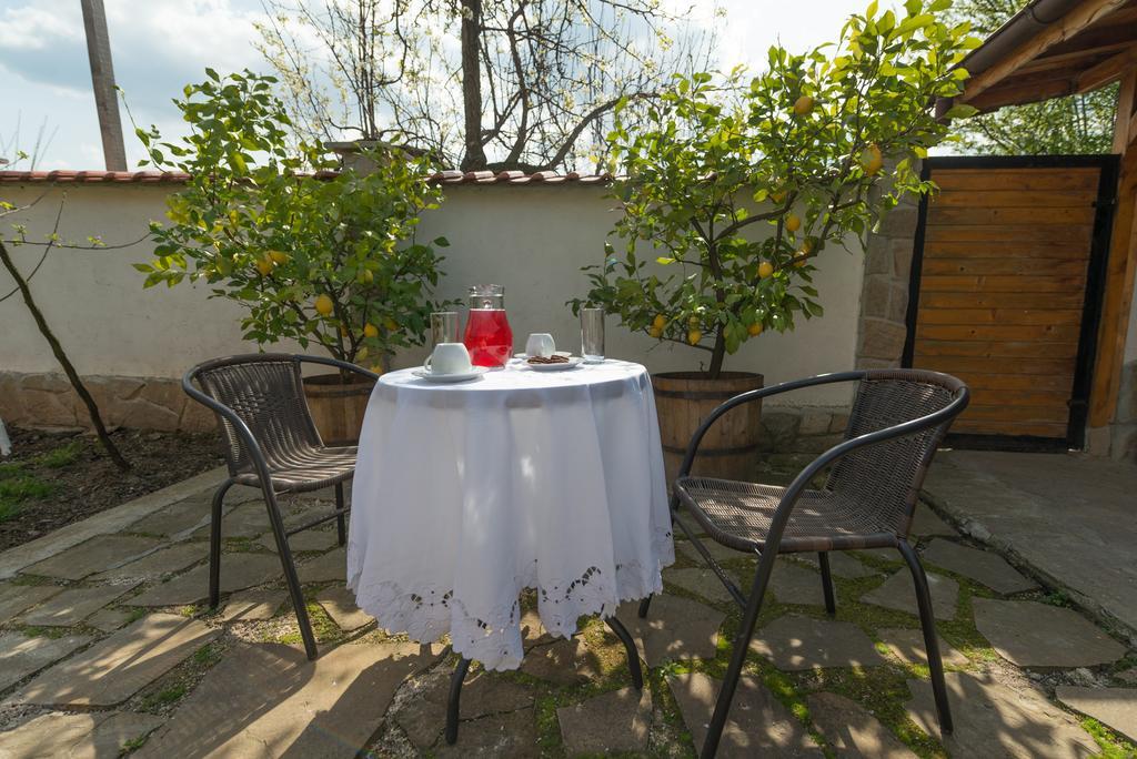 Marinovata Kashta Guest House Veliki Preslav Ngoại thất bức ảnh
