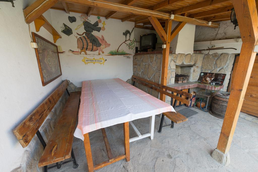 Marinovata Kashta Guest House Veliki Preslav Ngoại thất bức ảnh