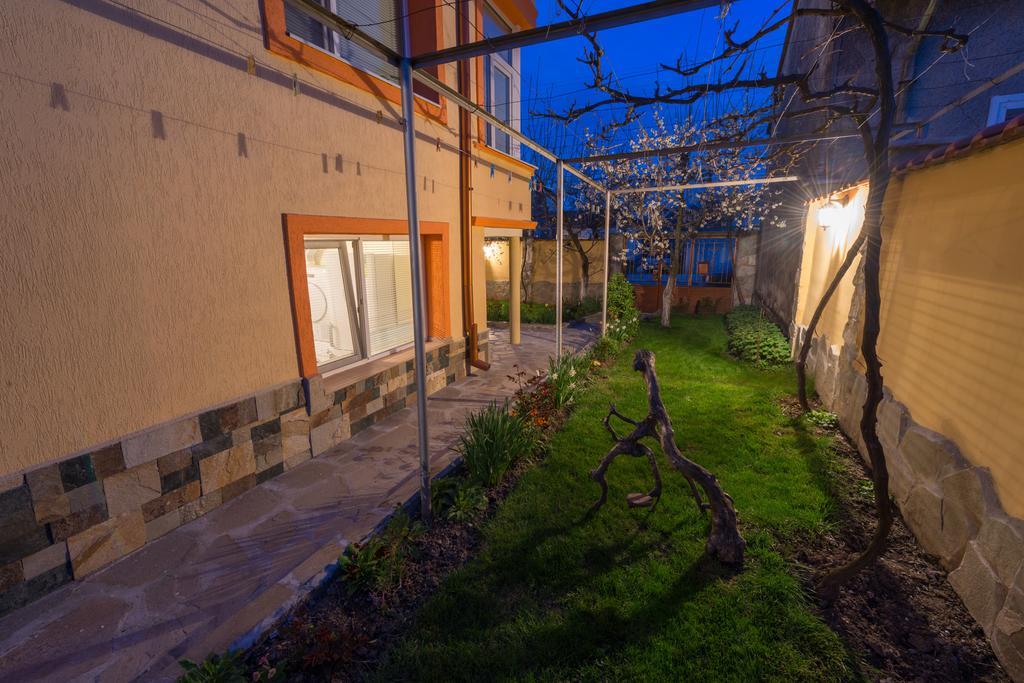 Marinovata Kashta Guest House Veliki Preslav Ngoại thất bức ảnh