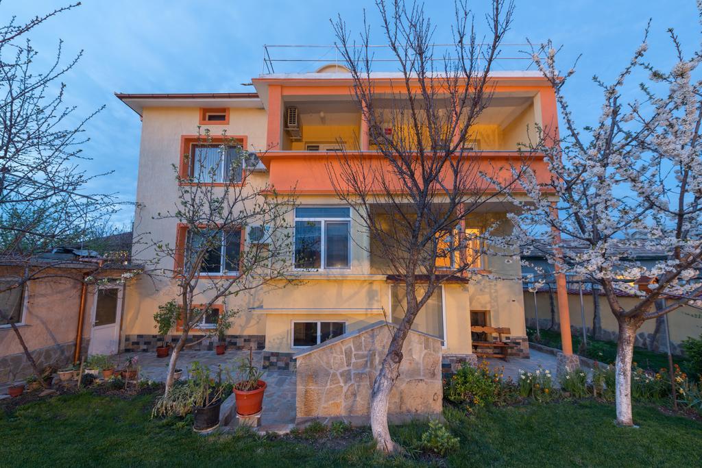 Marinovata Kashta Guest House Veliki Preslav Ngoại thất bức ảnh