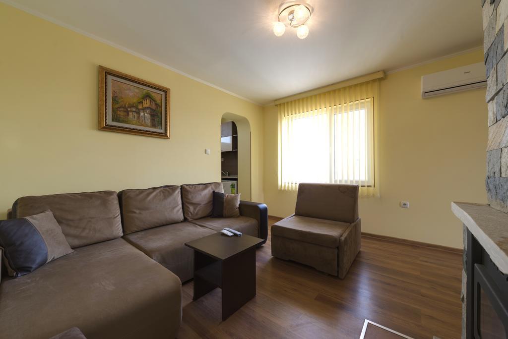 Marinovata Kashta Guest House Veliki Preslav Ngoại thất bức ảnh
