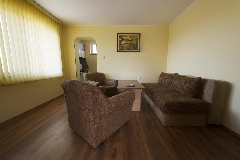 Marinovata Kashta Guest House Veliki Preslav Ngoại thất bức ảnh